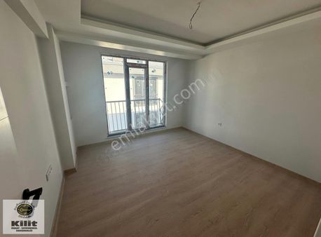 Yeni Mahalle'de 1+1 Ayrı Mutfaklı Satılık Dubleks Daire