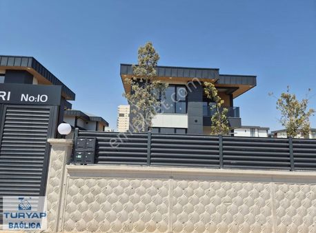 Bağlıcada Satlık 4+1 Sıfır Villa (turyap Ali Günay)