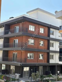 Soli- Seyrek Bakırçay Üniversitesi Yakını Satılık Bahçeli 2+1