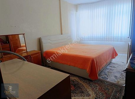 Civan Emlaktan Yakakentte Denize Sıfır Satılık Daire