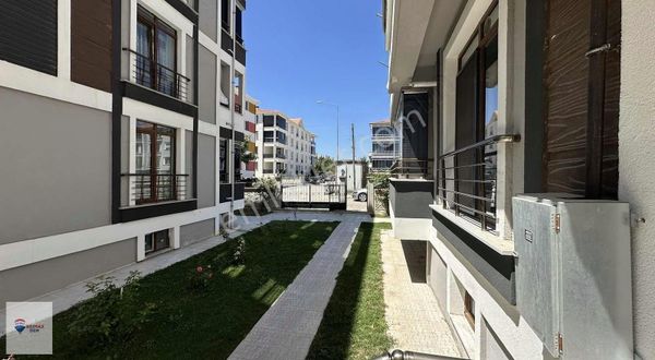 Remax Dem'den Cihangir Sitesinde Ara Kat Satılık 3+1 Daire