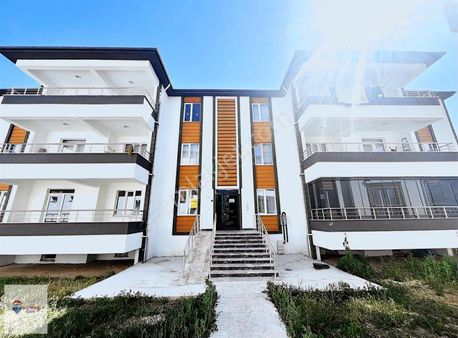 Remax Dem'den Kavakyolunda 3. Kat Cam Balkonlu Satılık 3+1 Daire