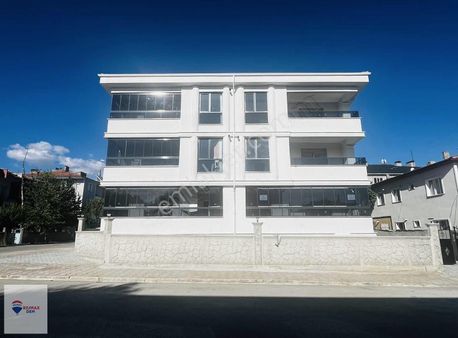 Remax Dem'den Bahçelievlerde Alttan Isıtmalı 2+1 Lüx Daireler