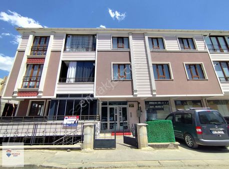 Remax Dem' Den Yeni Hastane Yanında Kiralık 3+1 Daire