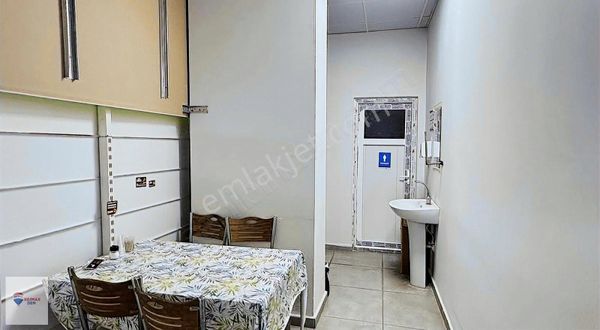 Remax Dem'den Kavakyolu Mh. Devren Satılık Hazır Kurulu Market