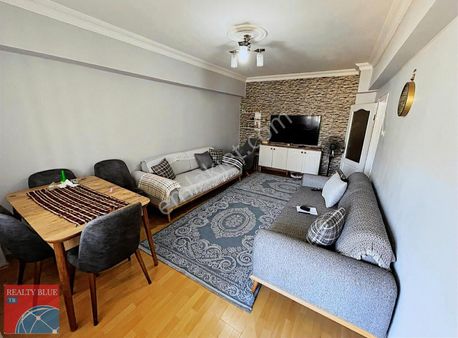 Pendik Güllübağlar Sitede Arakat Satılık 2+1 Daire Krediye Uygun