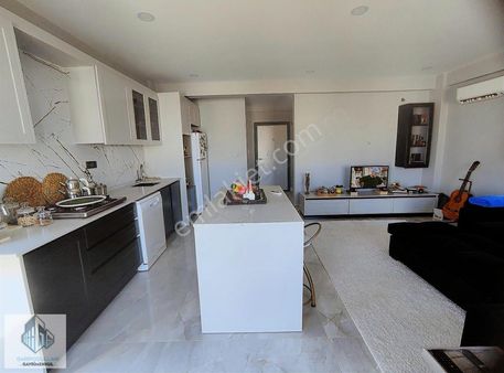 Garipoğulları'n Dan Güllük Te Satılık 2+1 Havuzlu Villa