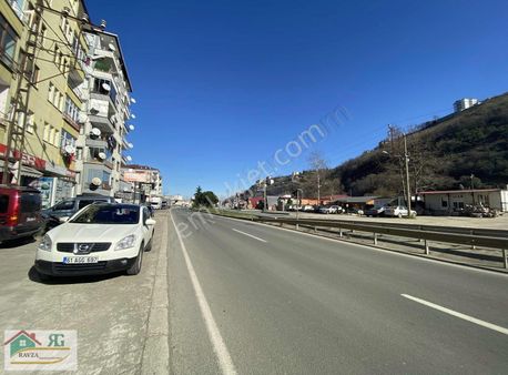 Düzköy Yolu Üzerinde 50m2 Kiralık Dükkan