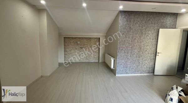 Küçükköyde 3+1 Teraslı Çift Cepheli Satılık Fırsat Daire