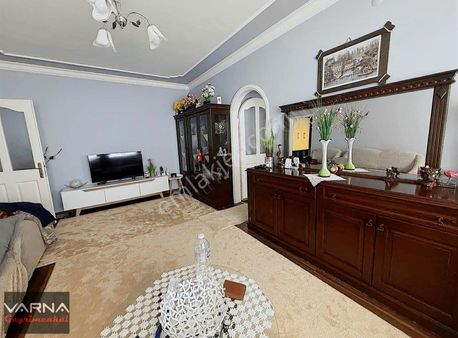 Menderes Görece Satılık 2+1 85 M2 Full Eşyalı Daire