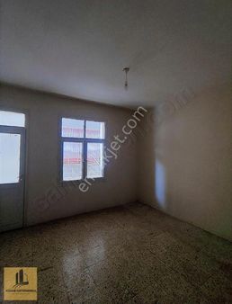 Kozan Gayrimenkulden Merkezi Konumda 3+1 Cazip Fiyat