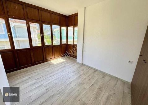 Davutlar'da Masalsı Özel Havuzlu Satılık Villa