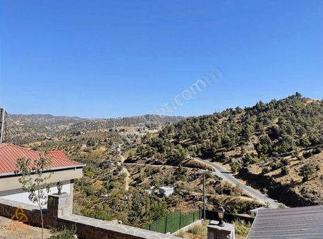 Kılavuzluda Oturuma Hazır Lüks Yapı Satılık Villa