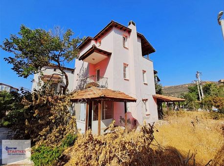 Yenifoça Merkezde Tam Müstakil, Bahçeli Tripleks