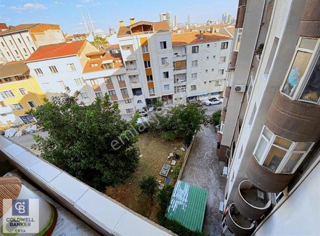 Ataşehir, Emaar Square Yakını, Site İçi , Yapılı 3+1 Satılık