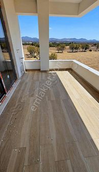 Gömeç Köy Emlaktan Satılık 2+1 Kapalı Mutfaklı Daire