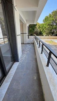 Gömeç Köy Emlak Güvencesiyle Satılık 2+1 Kapalı Mutfaklı Daire