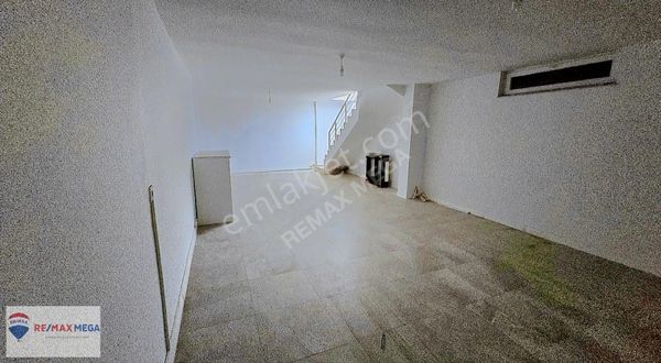 Bahçeyaka'da Ana Cadde Üzeri Satılık Dükkan