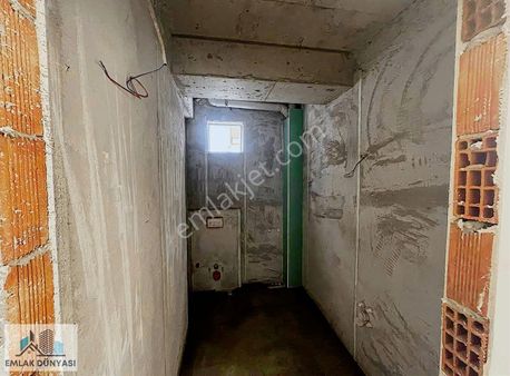 Emlak Dünyasından Maltepe Cevizlide Satılık 2+1