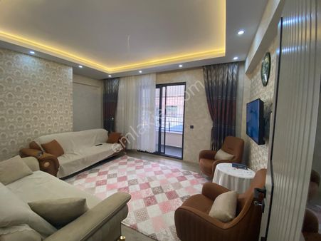 Mega Gayrimenkul'den Beykent'te 2,5+1 Satılık Daire...