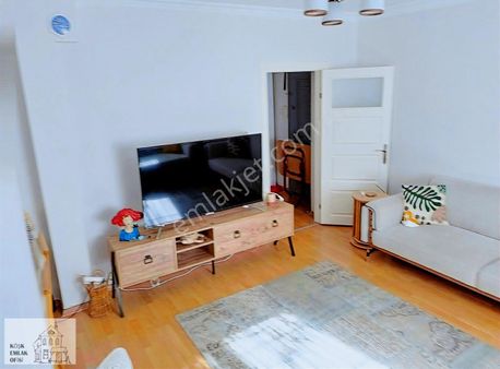 Bahçelievler Basınsitesi Otobüs Durağına Yakın 3+1 1 Kat Satılık
