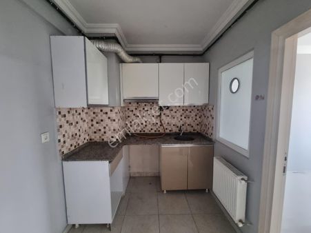 Elmastan Satılık Tombakzade Yakını 1+1 Geniş Daire