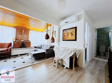 Özbel Mevkiin'de Denize 350 M Satılık 2+2 Bitişik Müstakil Ev