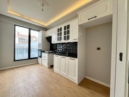 Yükselden Dağ Manzaralı Çok Geniş Eşsiz Satılık Sıfır 4+1 Dublex