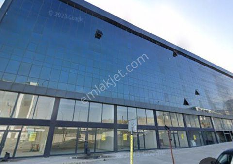 Beylikdüzü Kavaklı Mah.ana Cadde Üstü 400 M2