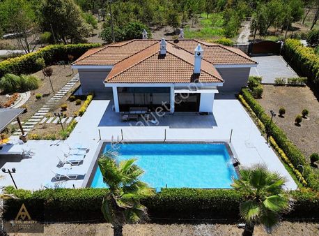 Kartepe/balaban Satılık 5933m2 Arsa İçerisinde Villa/malikane