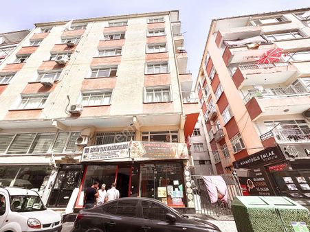 Goldhouse Dan Satılık Şirinevler Yürüyüş Yolu Giriş Dükkan