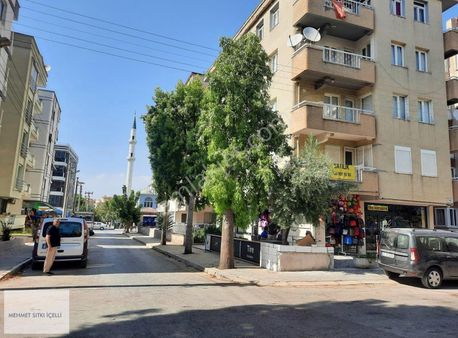 İstasyon Caddesi, 50 Yıl Cadde Köşesinde, 3+1 Aile Konutu