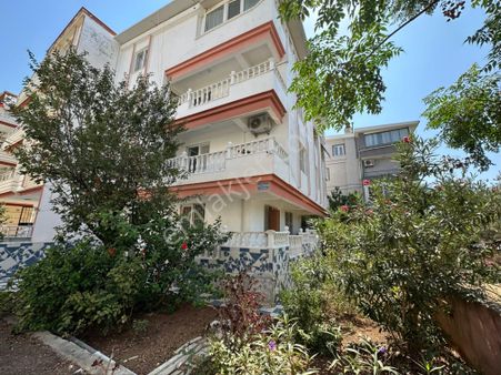 Didim Merkezde Satılık 3+1 Ayrı Mutfak Arakat-katta Tek Geniş Daire