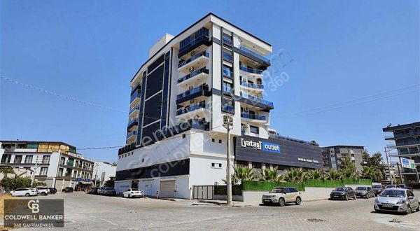 Çiğli Merkezi Konum Satılık 4+1 Lux Daire