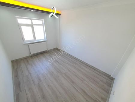 Sincan Osmanlı Mah 3+1 Lüx Yapılı Site İçinde Bağımsız Daire