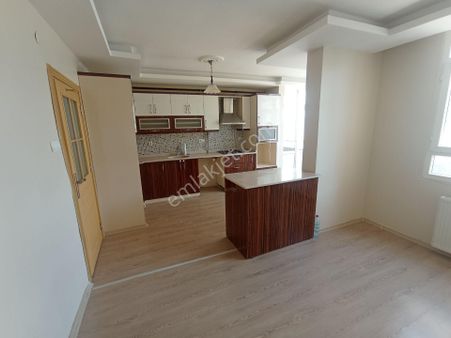 80 Yılblv Yakın 3+1 Ful Doğalgazlı Parkeli Düşük Katlı Masrafsız