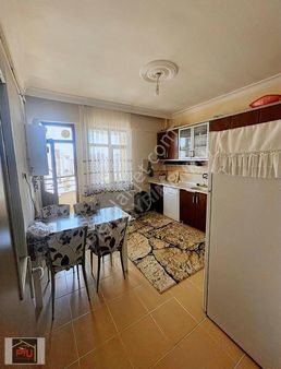 Mithatpaşada Satılık 3+1 (160 M2) Tertemiz Daire