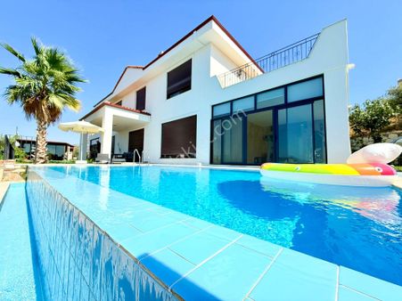 Panaromık Manzara-özel Havuz/otopark-hamam-sauna-fıtness-jakuzı-2500 M2 Bahçe-lüx-tamamı Müstakil