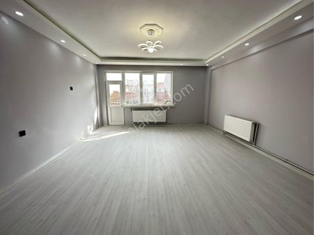 Vişnelik Mahallesinde Kelepir 3+1