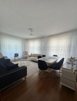 Gürhan Gayrimenkulden Satılık Akkonak Sitesinde Geniş 3+1 Arakat Daire