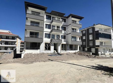 Assos Han Emlaktan Teras Cafe Yanı Geniş 1+1 Sıfır Daire