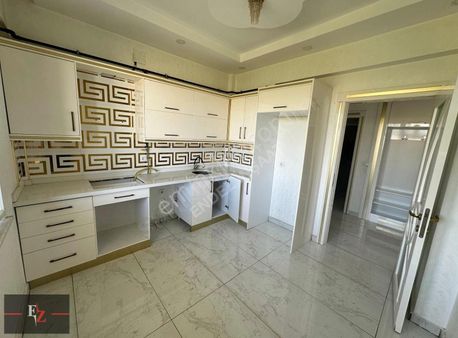 Beykent 1 Etap'ta Orman Manzarali Kiralık 2+1 Göbek Daire