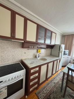 Ciftlik Caddesi Civarında Esyalı Kiralık Daire