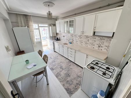 Osmangazi Caddesi Üzeri Ferah 3+1 Daire!