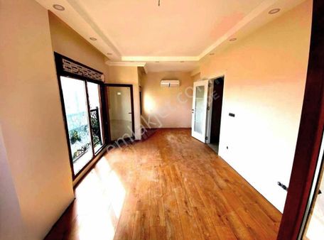 Kazasker 19 Mayıs Mah. Sıfır Bina Acıbadem Has.civarı Fırsat 2+1