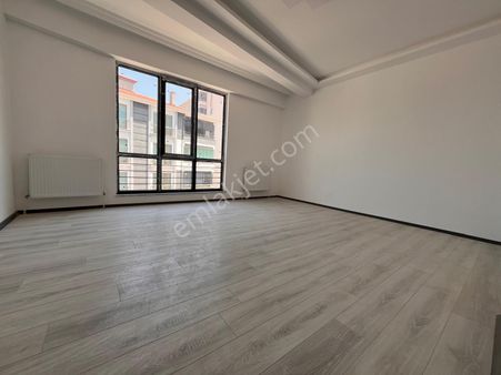 Kale Mahallesi Ata Caddesi Nargross Civarı Satılık 3. Kat Asansörlü 2+1 Köşebaşı Satılık Daire