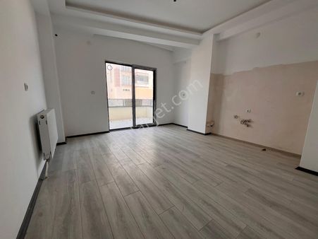 Kale Mahallesi Ata Caddesi Nargross Civarı Satıulık Giriş Üzeri 3+1 Sıfır Daire