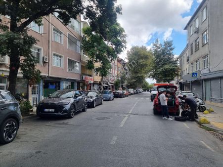 Sarıyer Tarabya Üstü 2.dükkan Ve 1. Bankamatik Yeri Satılıktır