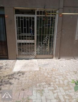 Bağlarbaşı Mah.ergenekon Sokak Kiralık 15m² Depo