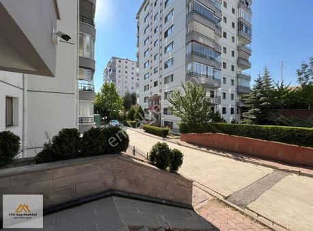 Ecg Gayrimenkul'den; Sitede Asansrölü 6. Katta 4+1 Uygun Daire !